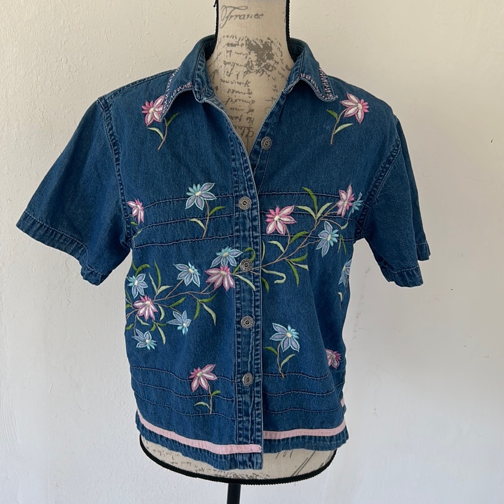 Vintage Passports Denim Floral Embroidered Top Sz M